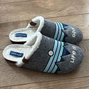 Life is Good Women’s Size 10 Gray Mountain Slippers